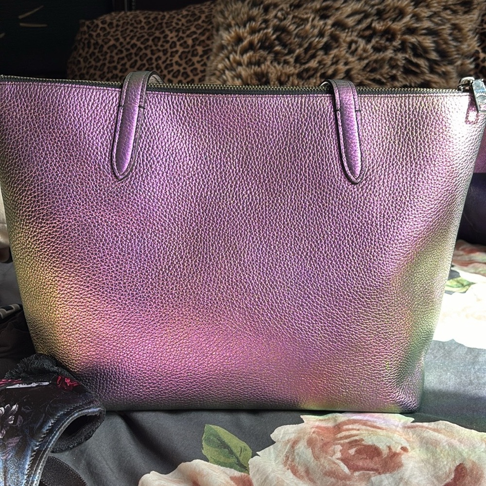 RARE Coach Iridescent Purple Taylor Tote - Picture 3 of 11